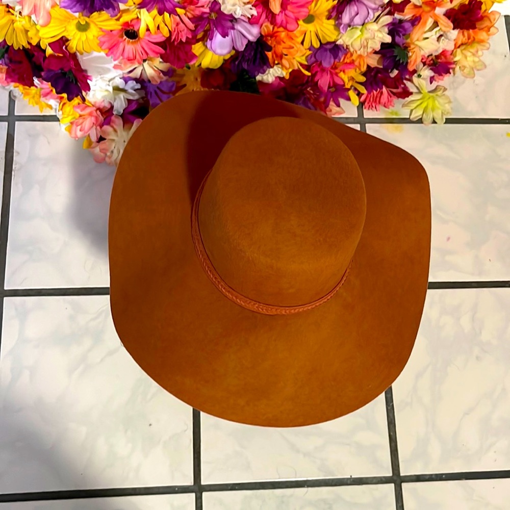 Adjustable fedora